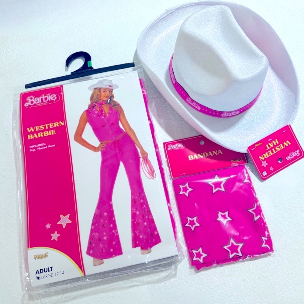 NEW BARBIE MOVIE WESTERN BARBIE COSTUME WITH HAT AND BANDANA COMPLETE HTF XS